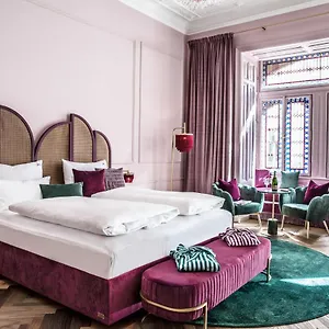 4* Hotel Josefine